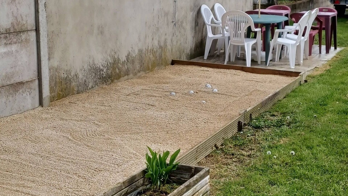 Frieres-Faillouel House | Pleasant house