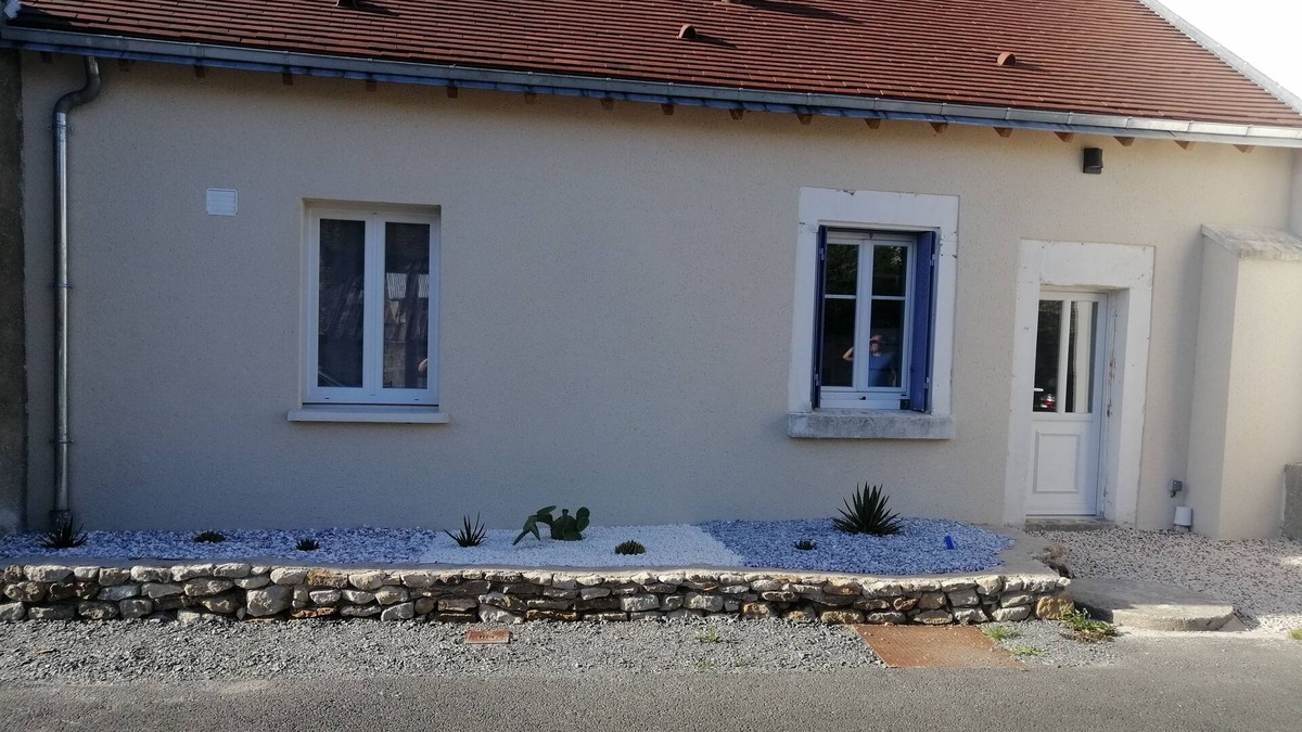 Saint-Genou House | Pleasant house in the heart of a small village