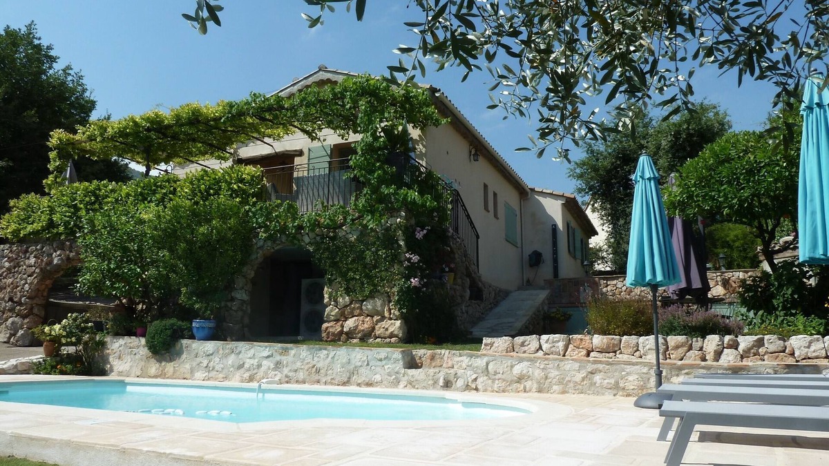 Gattieres Villa | Pleasant Provençal House on the French Riviera