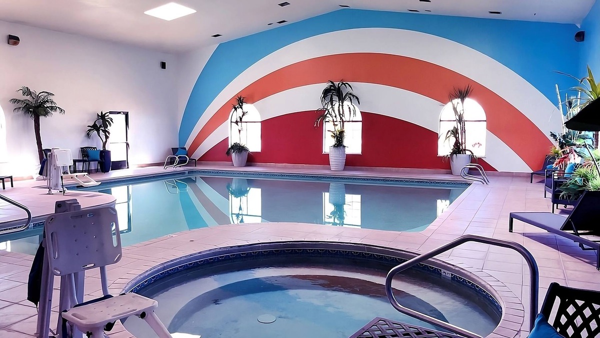 Window Rock Hotel | Pleasant Stay! Free Breakfast, Parking, Pets Allowed, Near Cultural Center!