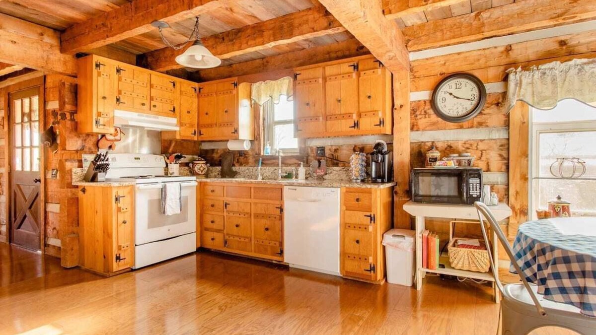 Cottontown Cabin | Please go to/book through The Cabin at Roney Creek Ranch