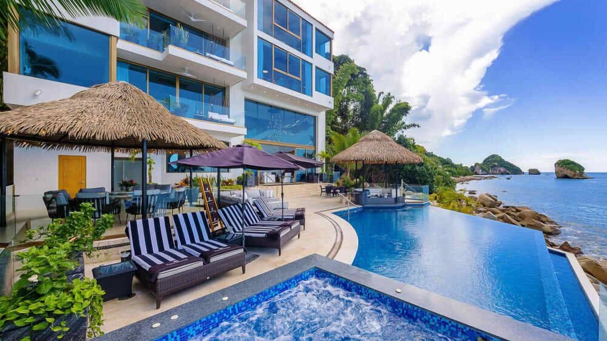 South Shore Hotel Area Villa | Please Inquire Before Booking – Luxury Villa