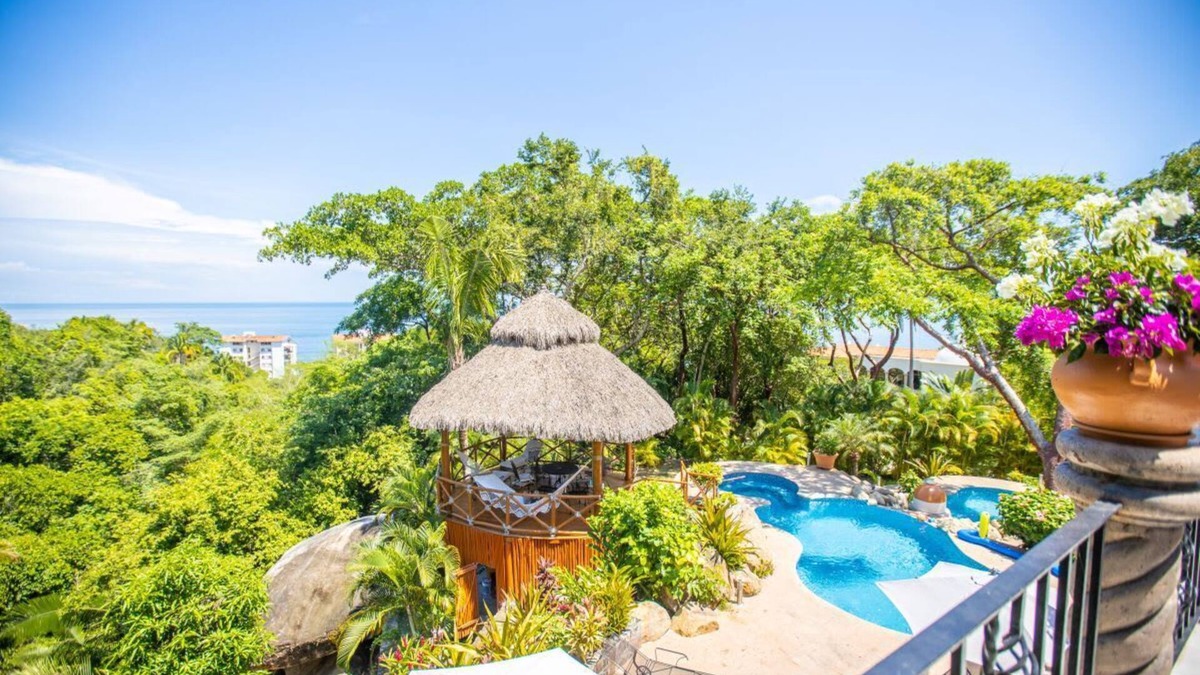 South Shore Hotel Area Villa | Please Inquire Before Booking – Luxury Villa