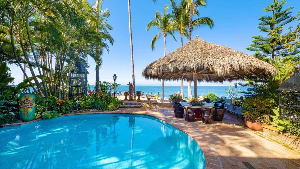 South Shore Hotel Area Villa | Please Inquire Before Booking – Luxury Villa