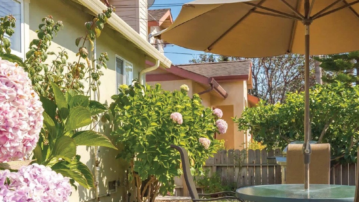 Opal Cliffs Apartment | Pleasure Point Cottage #A- pet friendly