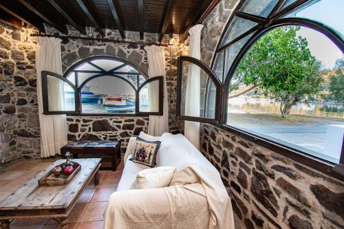 Paloi Apartment | Plousiadi΄s Stone House