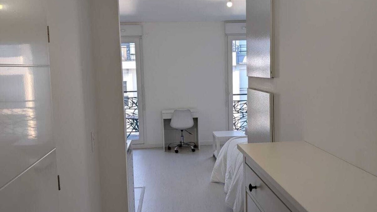 Sartrouville Apartment | Plume Studio Sartrouville, 20 minutes from Paris