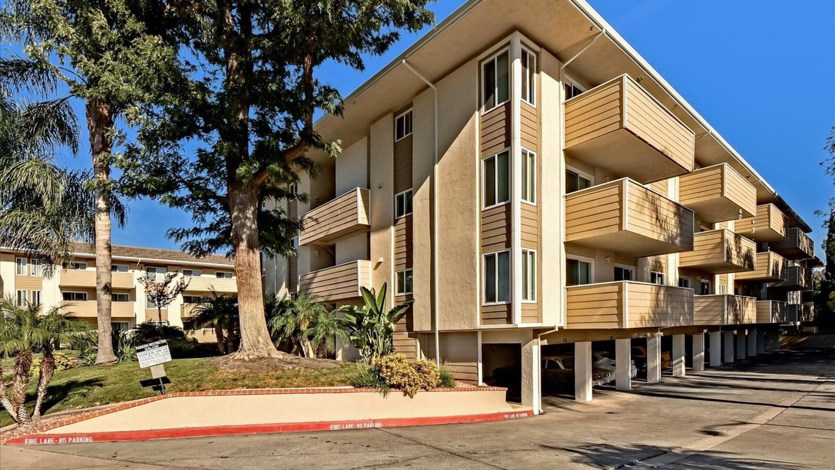 Santa Clara Apartment | Plush, Furnished 2 BR Silicon Valley Corporate Suite