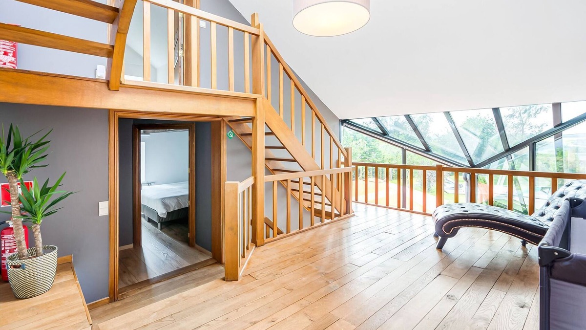 La Roche-en-Ardenne Villa | Plush Villa in La Roche-en-Ardenne with Swimming Pool