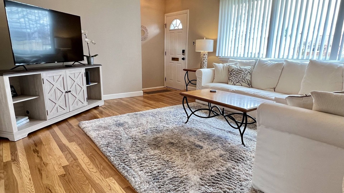 Plymouth House | Plymouth 3BD/1.5BTH Home Central to Detroit and Ann Arbor