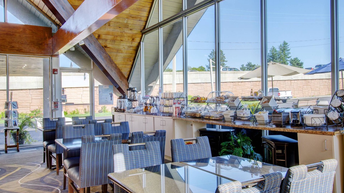 Kingston Hotel | Plymouth Bay Inn and Suites