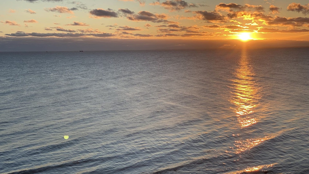 Plymouth House | Plymouth private ocean front oversized suite on the bluff of Cape Cod Bay