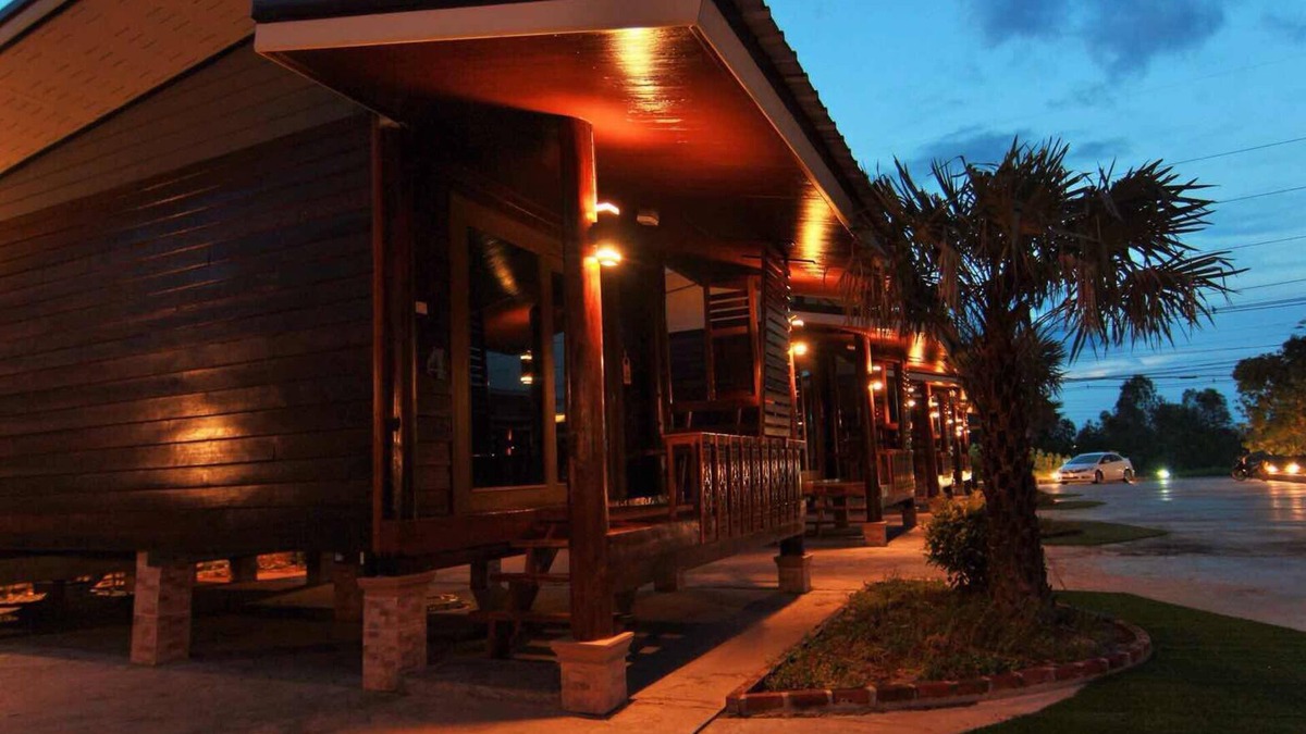 Tha Bo Hotel | Pobruk Resort