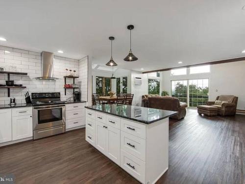 Tannersville House | Pocono Mountains Village at Camelback 284 Overlook Way