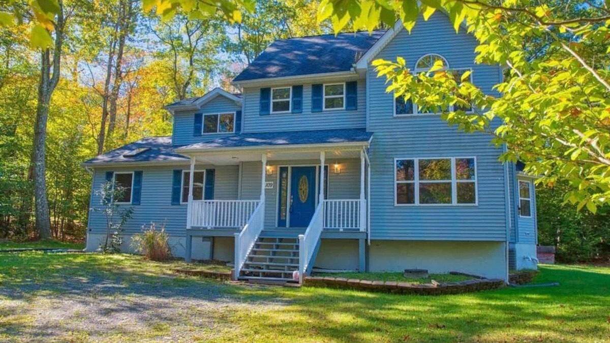 Tobyhanna House | Pocono Retreat – Near Kalahari Resort & Lake, Game Room, Great for Large Groups!