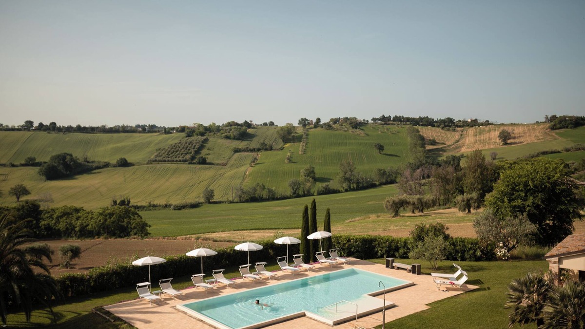Monte San Vito House | Poggio Antico - Suites and Breakfast