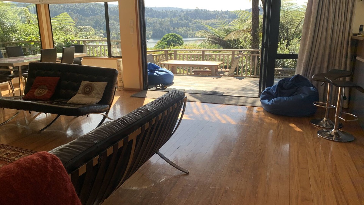 Lake Tarawera House | Pohutukawa Lake House. Relax in comfort in our well equipped lake house.