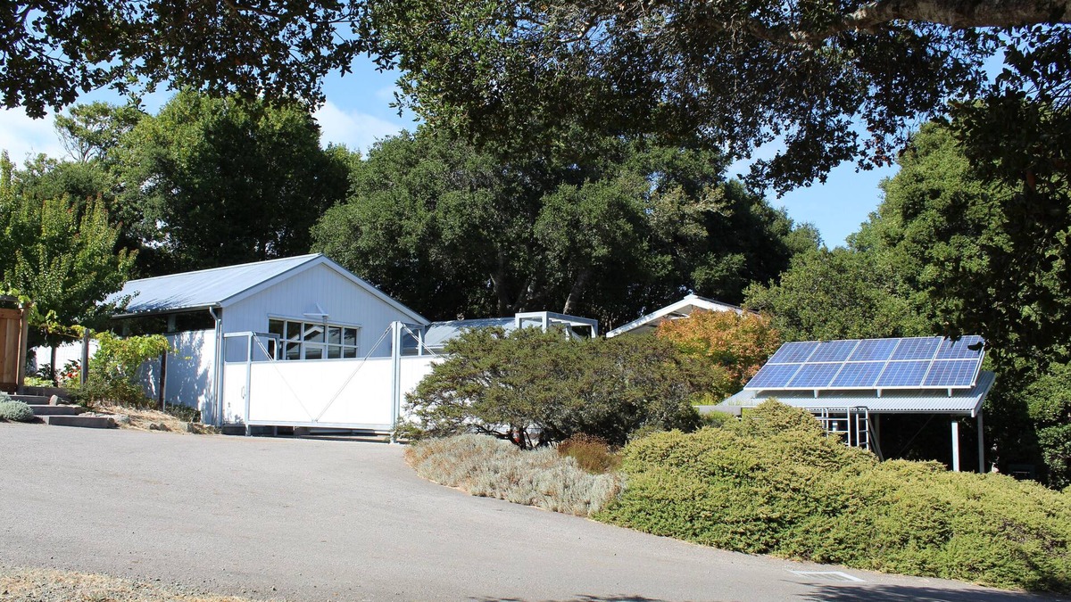 Nicasio House | Point Reyes Garden House Getaway in the Nicasio Valley