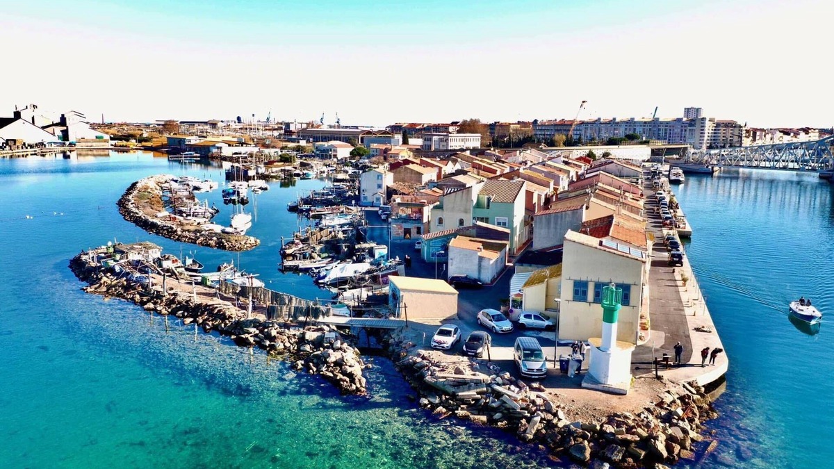 Sete House | Pointe-courte" neighborhood house in Sète