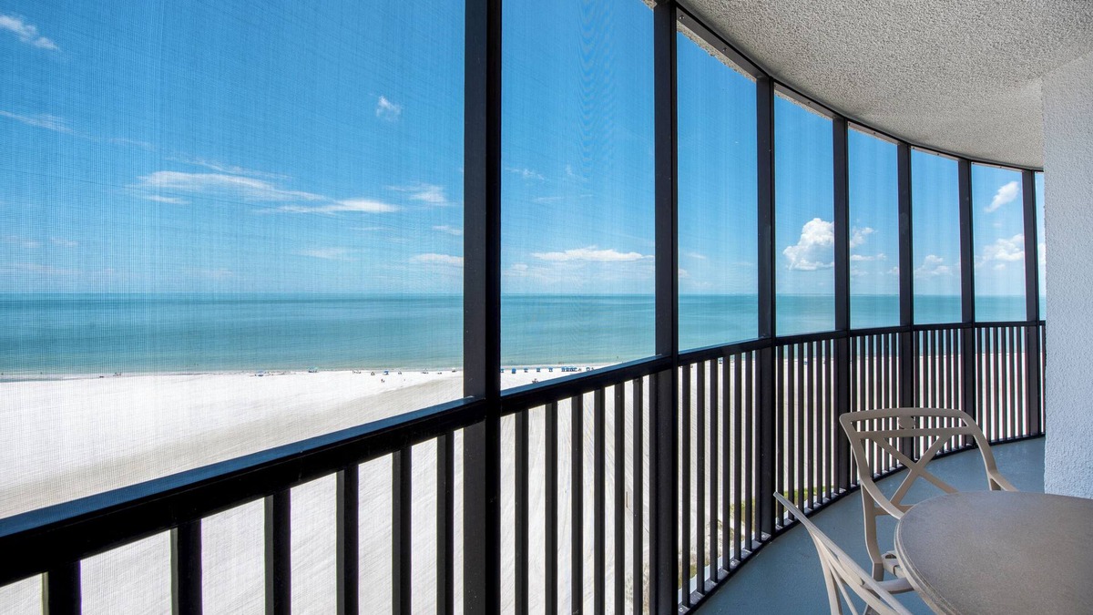 South Island Hotel | Pointe Estero Beach Resort