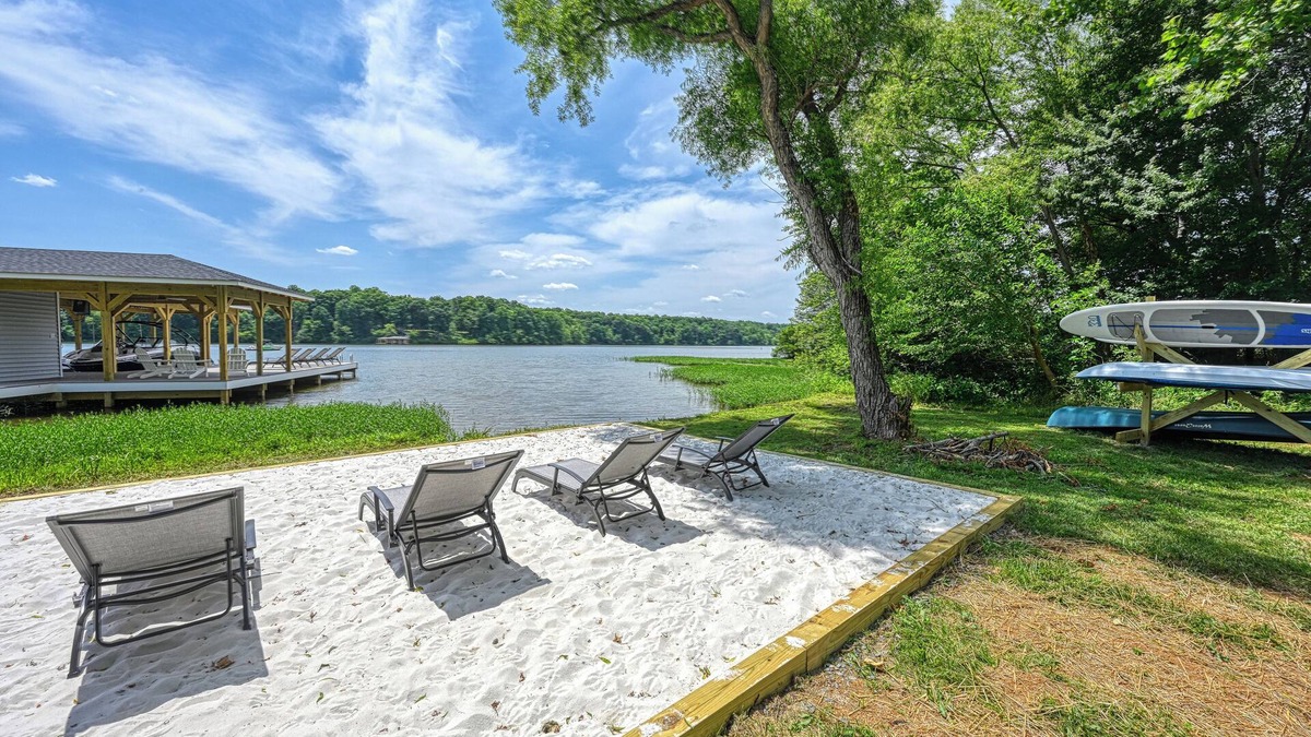 Livingston House | Pointe of View: LUXURY LAKEFRONT, Private Dock, Hot Tub, Fire Pit, Beach, Views!