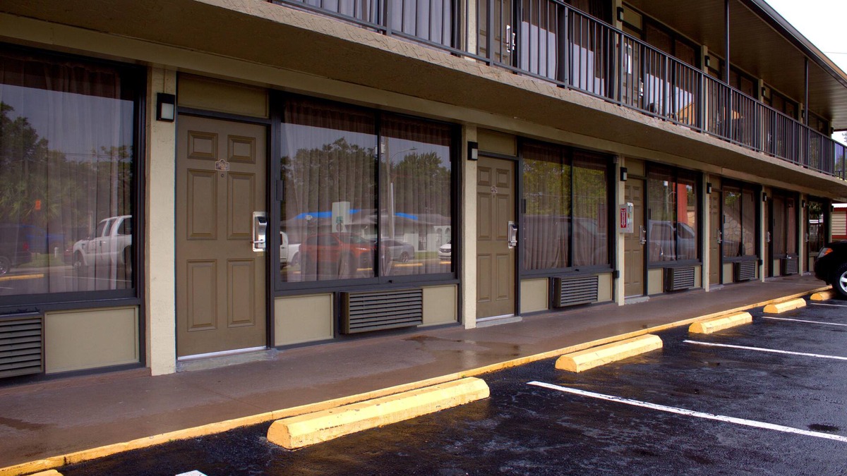 St. Cloud Hotel | Polynesian Inn