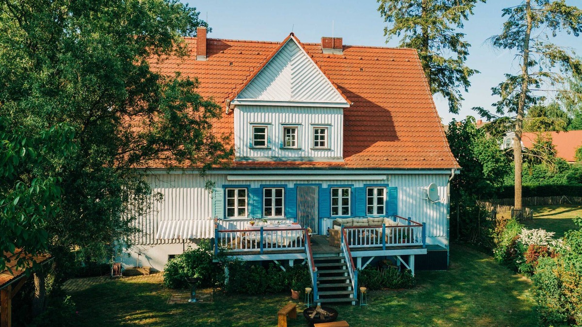 Luckow House | Pommernhaus Forsthaus Rieth on the lake, sauna, fireplace, rowing boat - large fenced-in area