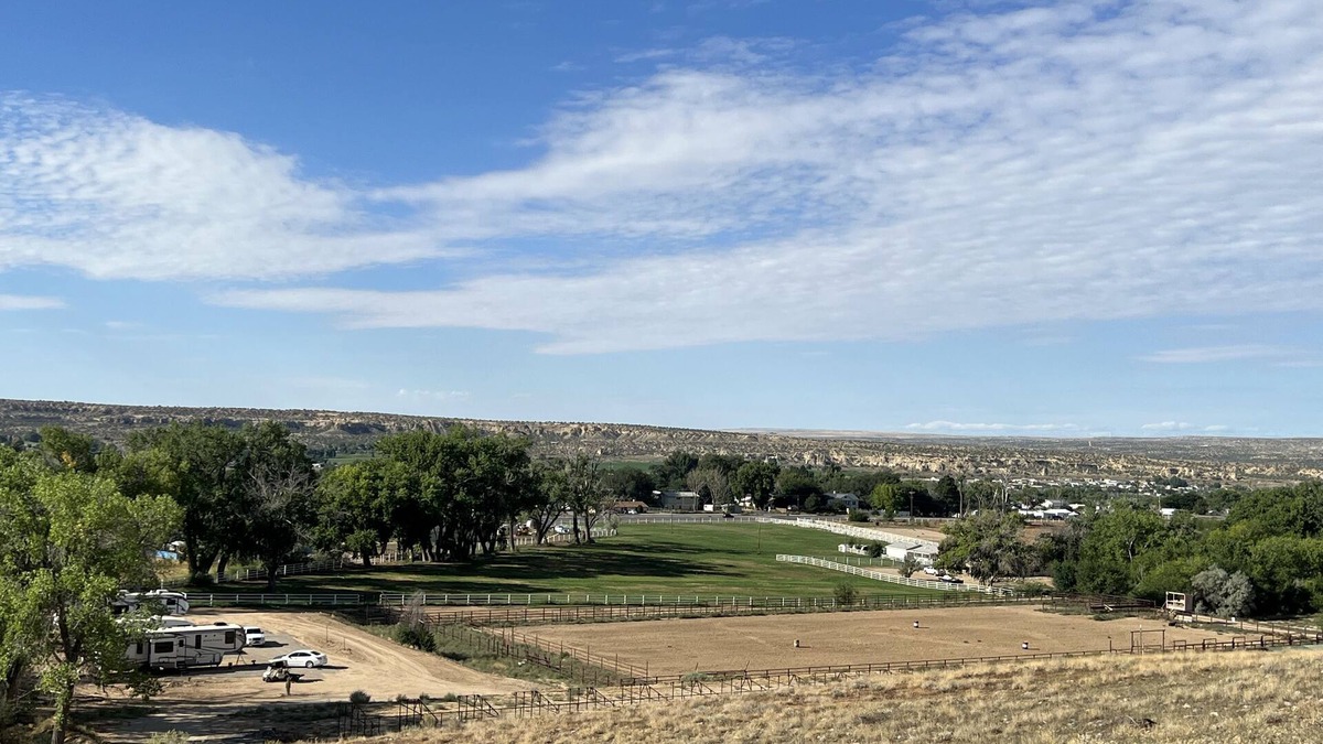 Farmington House | Poncho, minutes away from San Juan Quality Waters & Pinon Hills Golf course