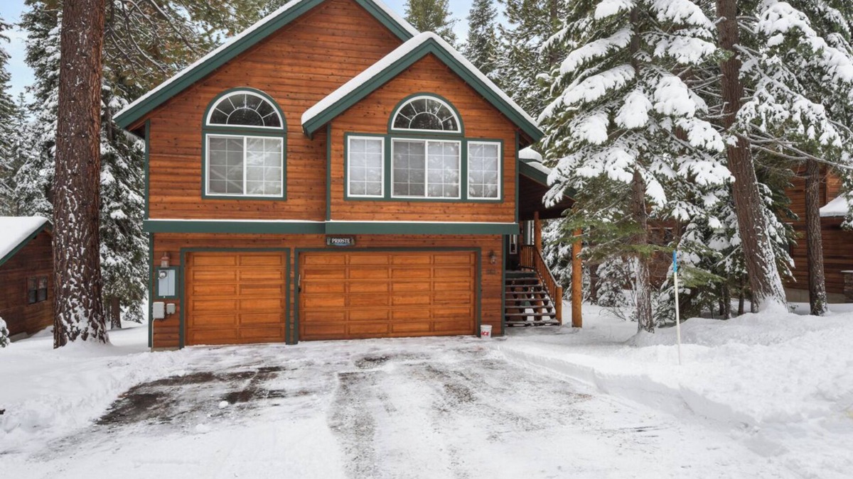 Carnelian Bay House | Ponderosa Lodge - Newer Construction