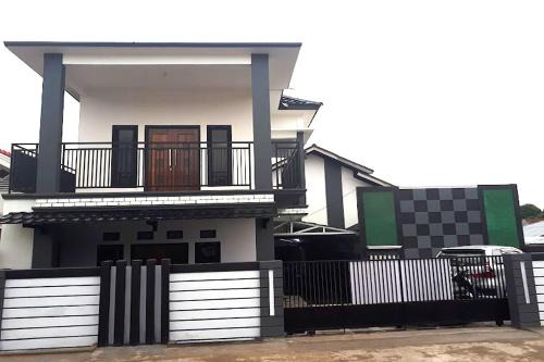 Bengkulu House | Pondokan Guest House Rinjani Syariah