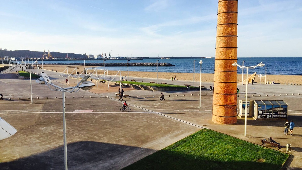 Distrito Oeste Apartment | Poniente beach front line