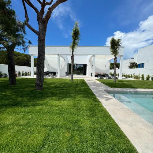 Chiclana de la Frontera Villa | Poniente Beach House