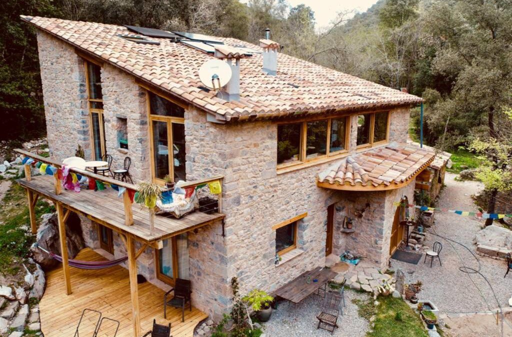 Montagut Apartment | Pont de Valenti Mountain Retreat