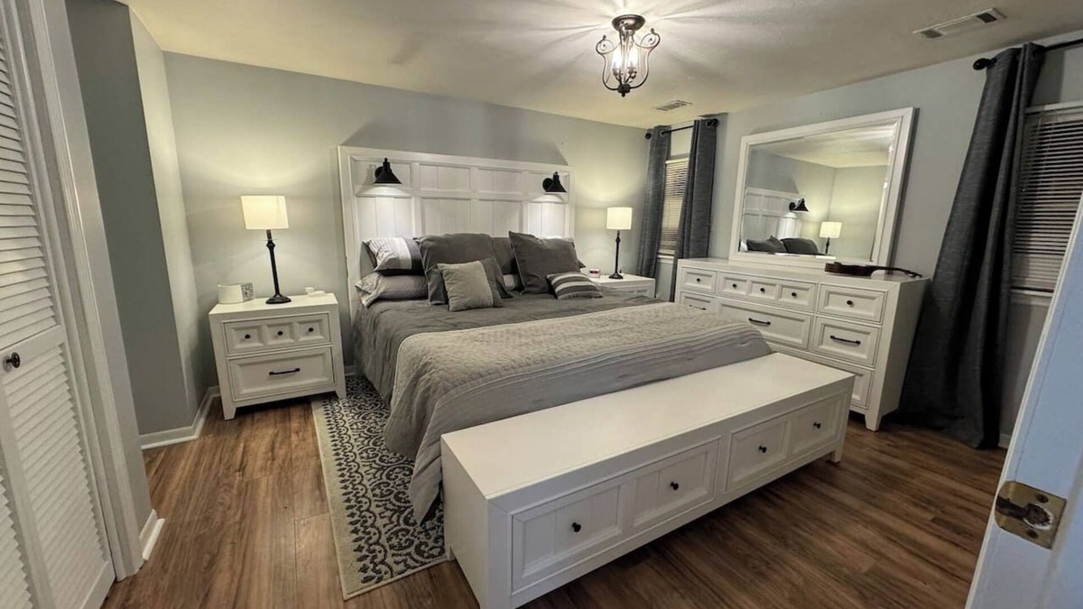 Beech Island House | Pool, $0 cleaning fee, covered parking, new bed