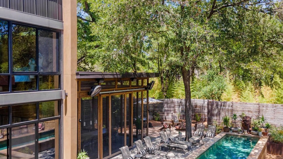 Flournoy Acres House | Pool | 8 Beds | Sleeps 14 - WalkerVR The Loft House Estate