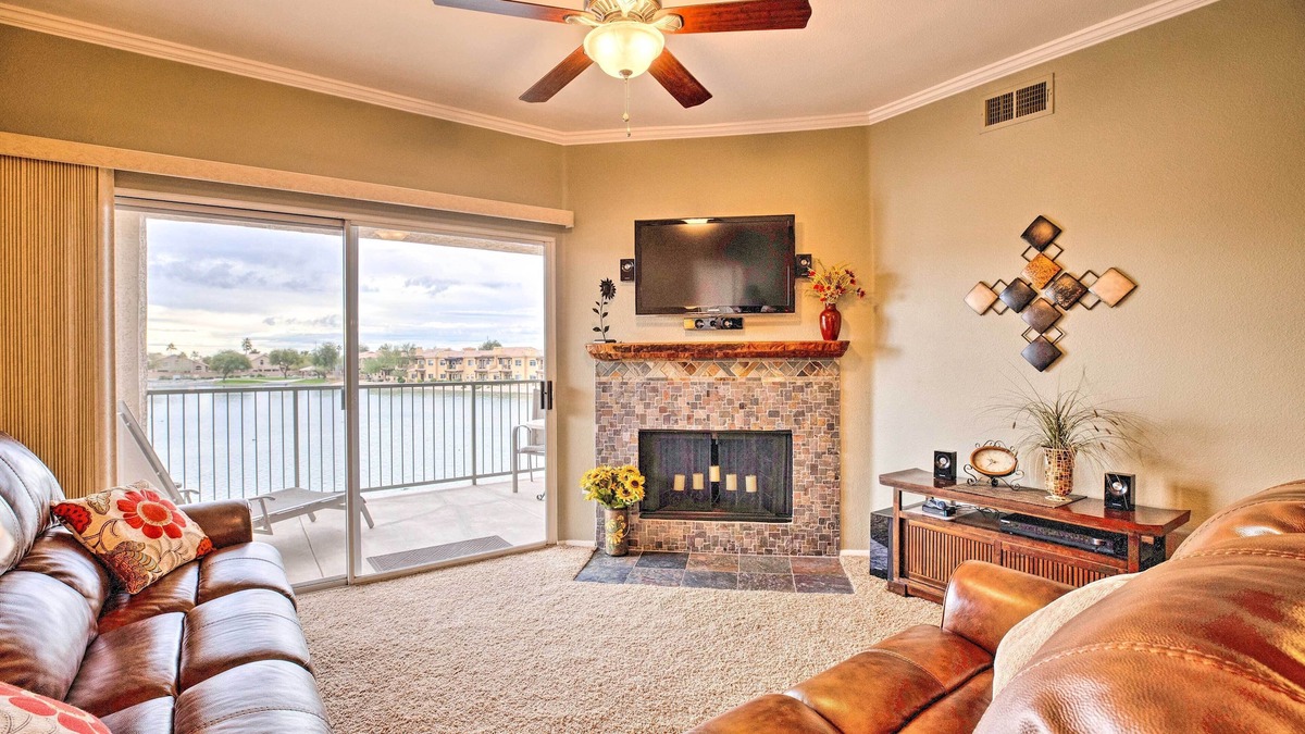 Foothills Condo | Pool Access, Balcony: Relaxing Phoenix Retreat