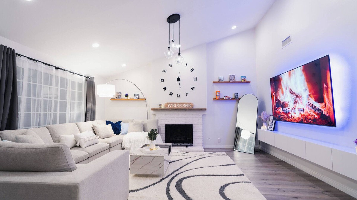 Santa Ana House | Pool + Arcade Cozy Home. Minutes to Disneyland 2