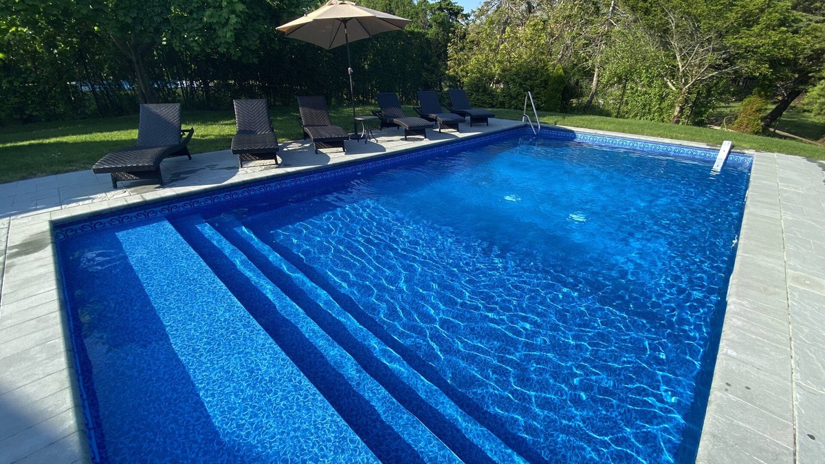 Culloden Shores House | Pool, Beach and Hot Tub.what else do you need for the best summer ever?!