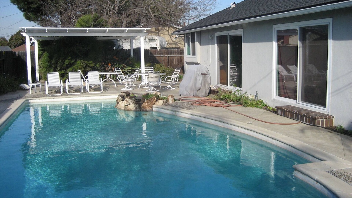 Mesa Del Mar House | Pool,Disneyland, Knott's, Universal,Art Center, Mall, Newport Beach, Magic Mt