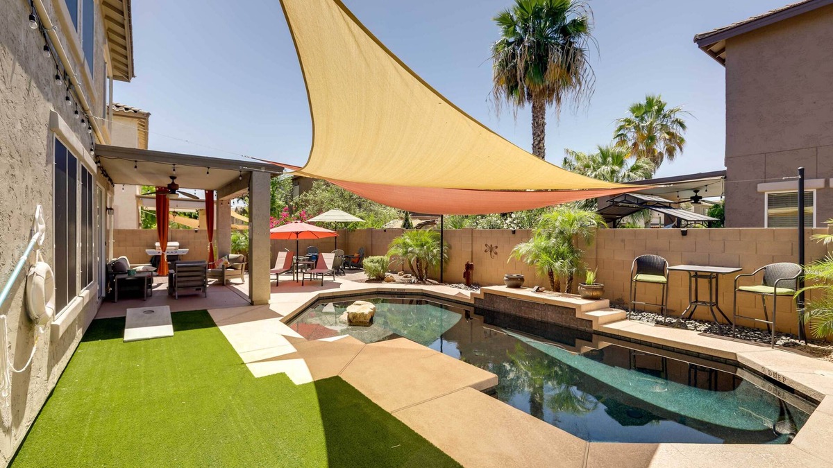 Cottonflower House | Pool, Fire Pit & Grill: Goodyear Home!