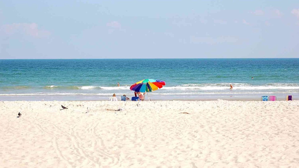 Port Canaveral Cottage | Pool front 1BR w/sun room, 3 min walk to beach
