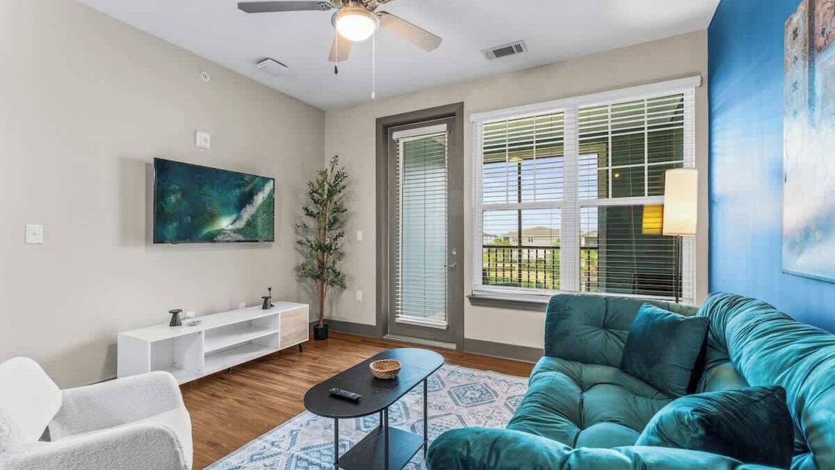 Florida Central Atlantic Coast Apartment | Pool, Gym, Near Parks | King Bed | Pet-Friendly