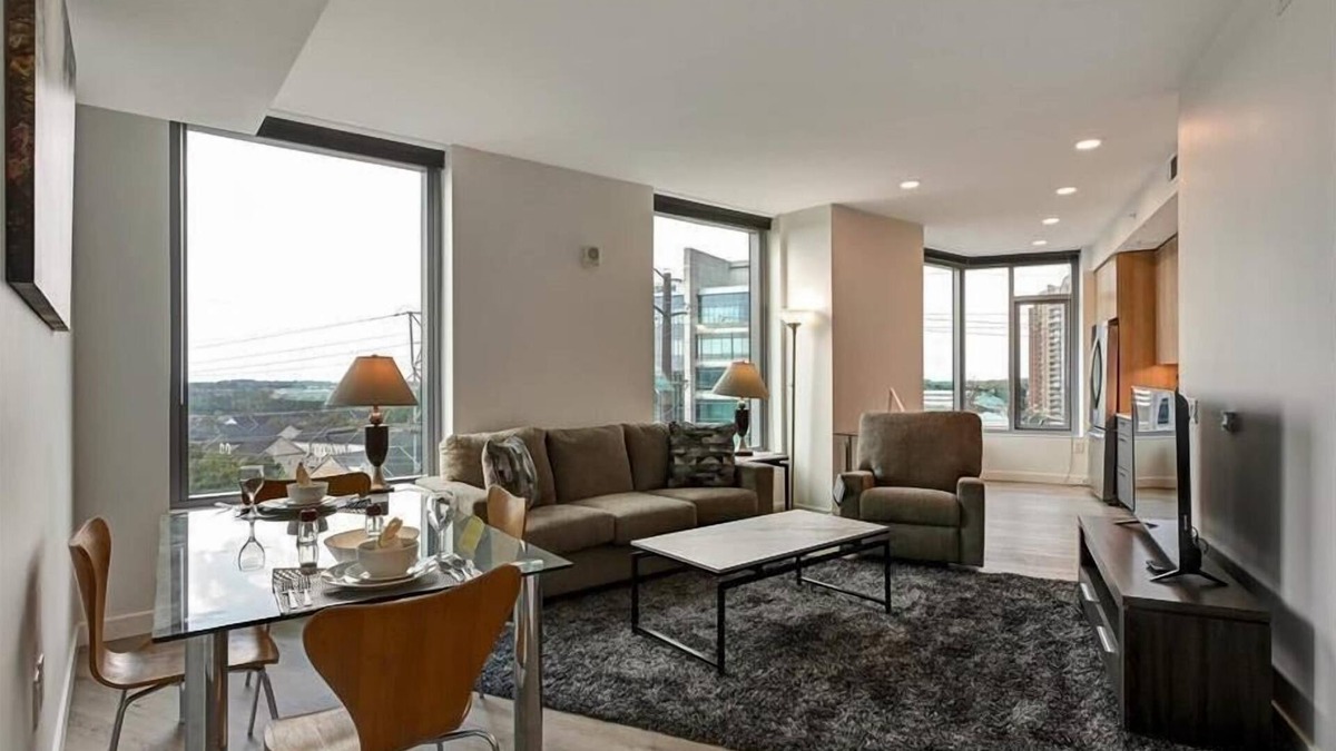 Reston Apartment | Pool, Gym, Yoga Deck | 2BR nr Reston TC & Metro