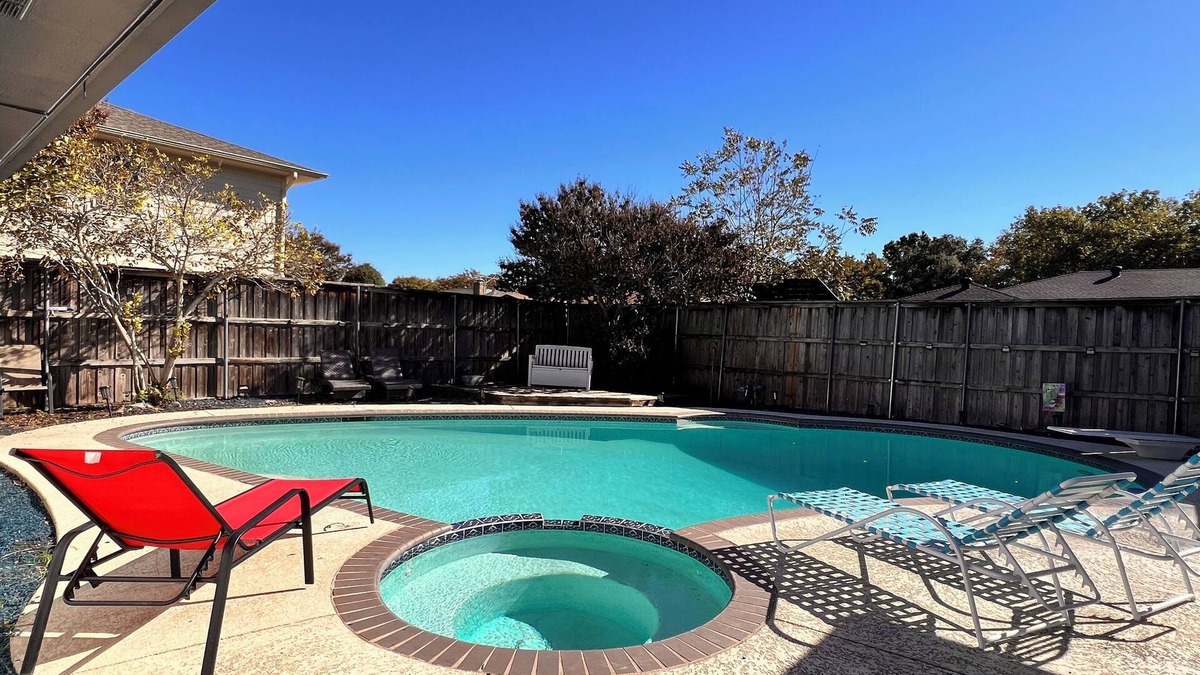 Plano House | Pool, Heated spa, Pickleball court, BBQ
