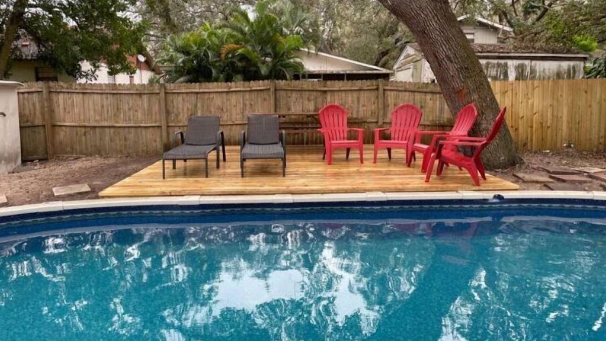 South Gate Ridge House | Pool home with large yard, close to beaches