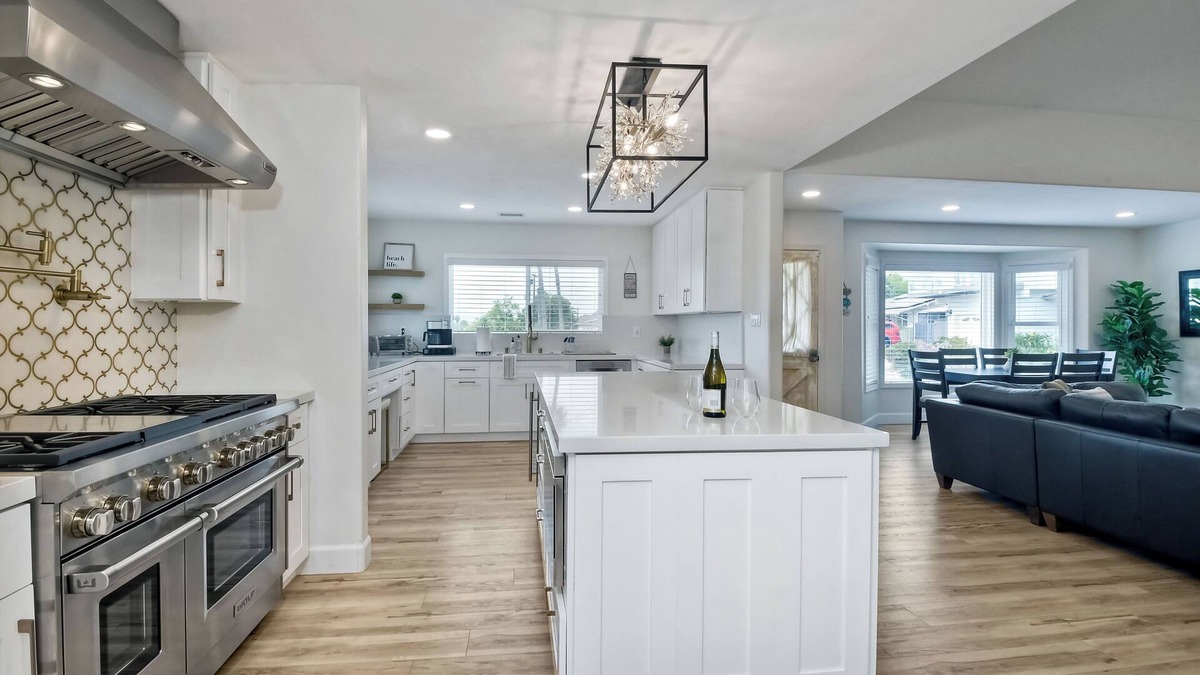 Olde Carlsbad House | Pool | Hot Tub | BBQ | Games | Arcade | Ping Pong