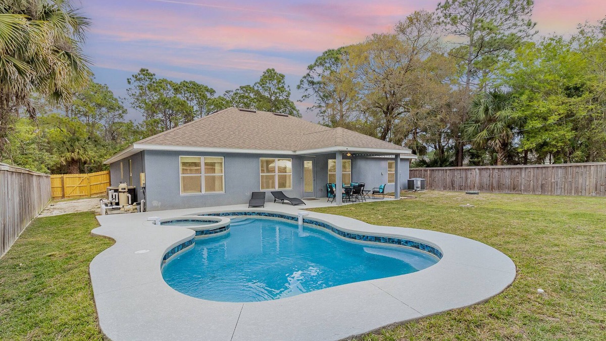 Port Malabar House | POOL & HOT TUB! Pet Friendly, King Beds, Melbourne Beach!