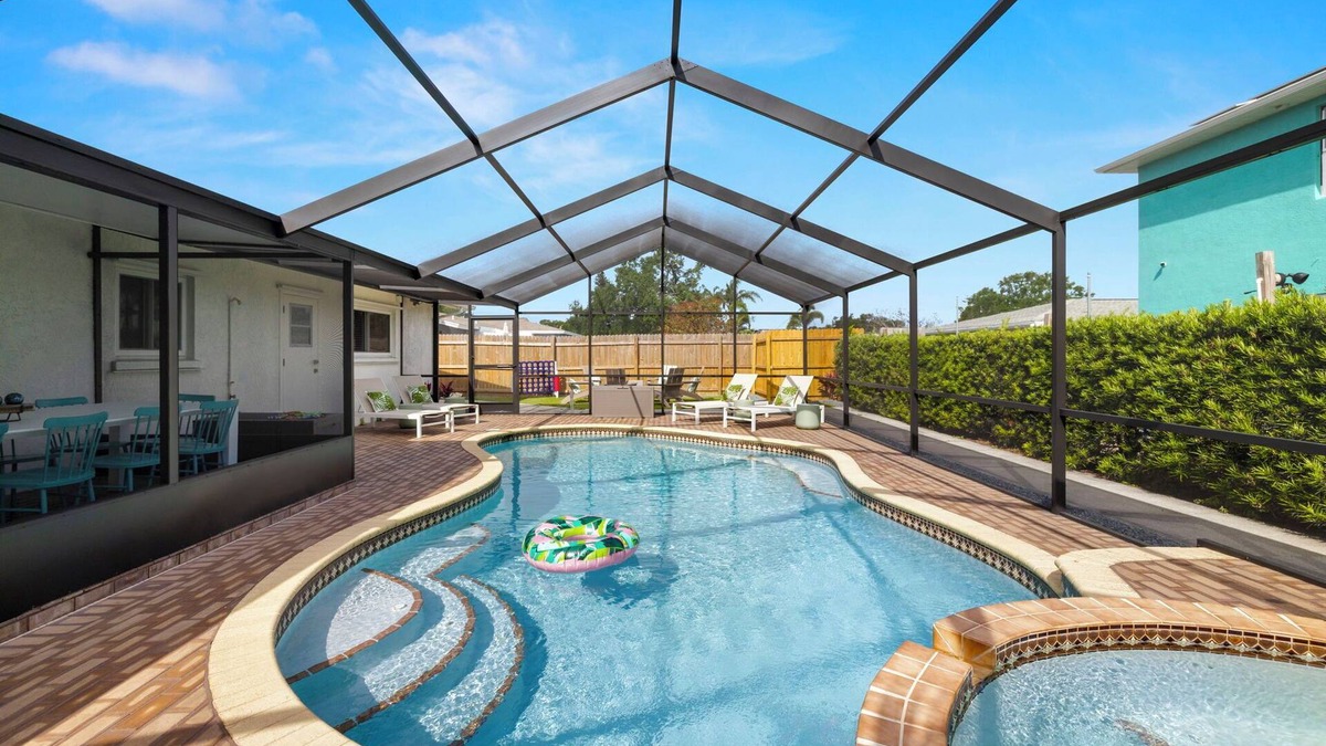 Bradenton House | Pool+HotTub+Outdoor Movie+GameRoom+Arcade