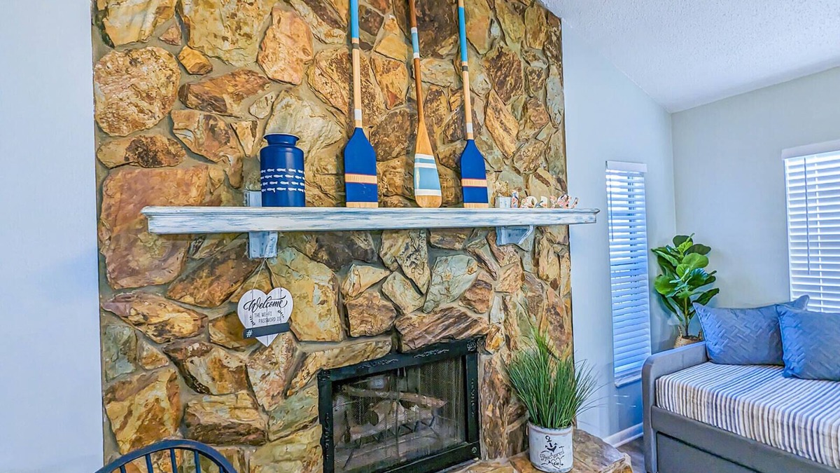 Hudson House | Pool House Oasis, 5 Mins to Beach, Near Weeki Wachee - Perfect Vacation Getaway!