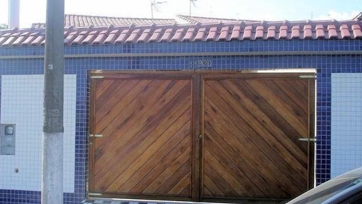 Mongagua House | POOL HOUSE WITH 2 BEDROOMS AND 3 BATHROOMS